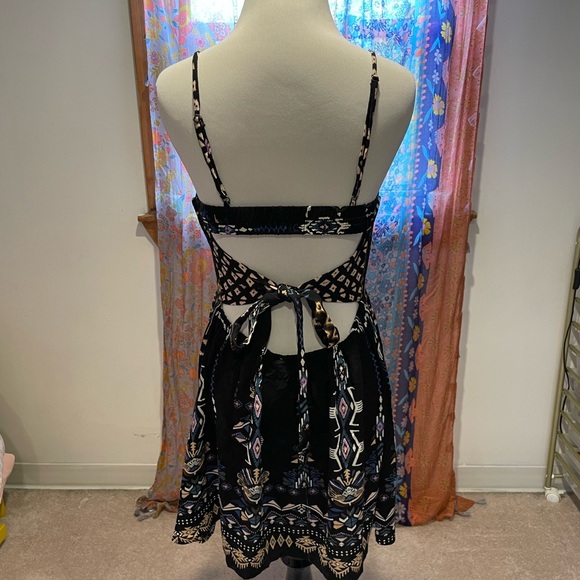 Forever 21 multicolored print tie back dress - Picture 3 of 6